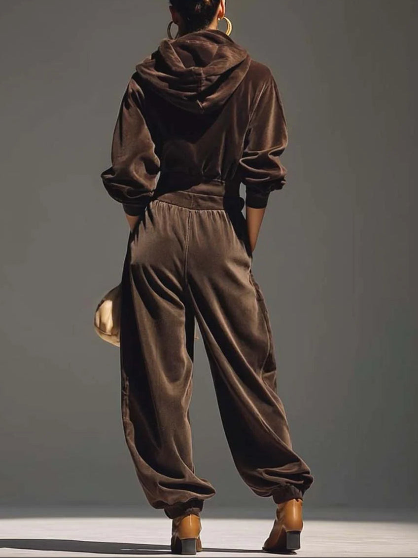 Jeanne | The Look Lounge Chic