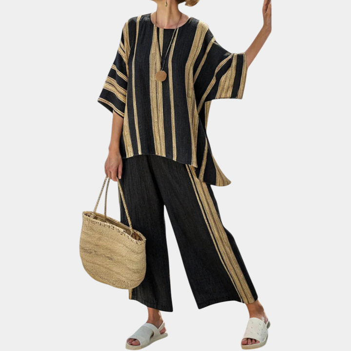 Laure | Oversized Striped T-shirt and Comfortable Trousers