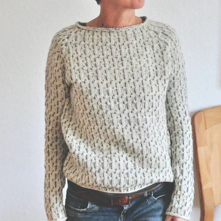 Victoria | Elegant grey jumper with boat neck