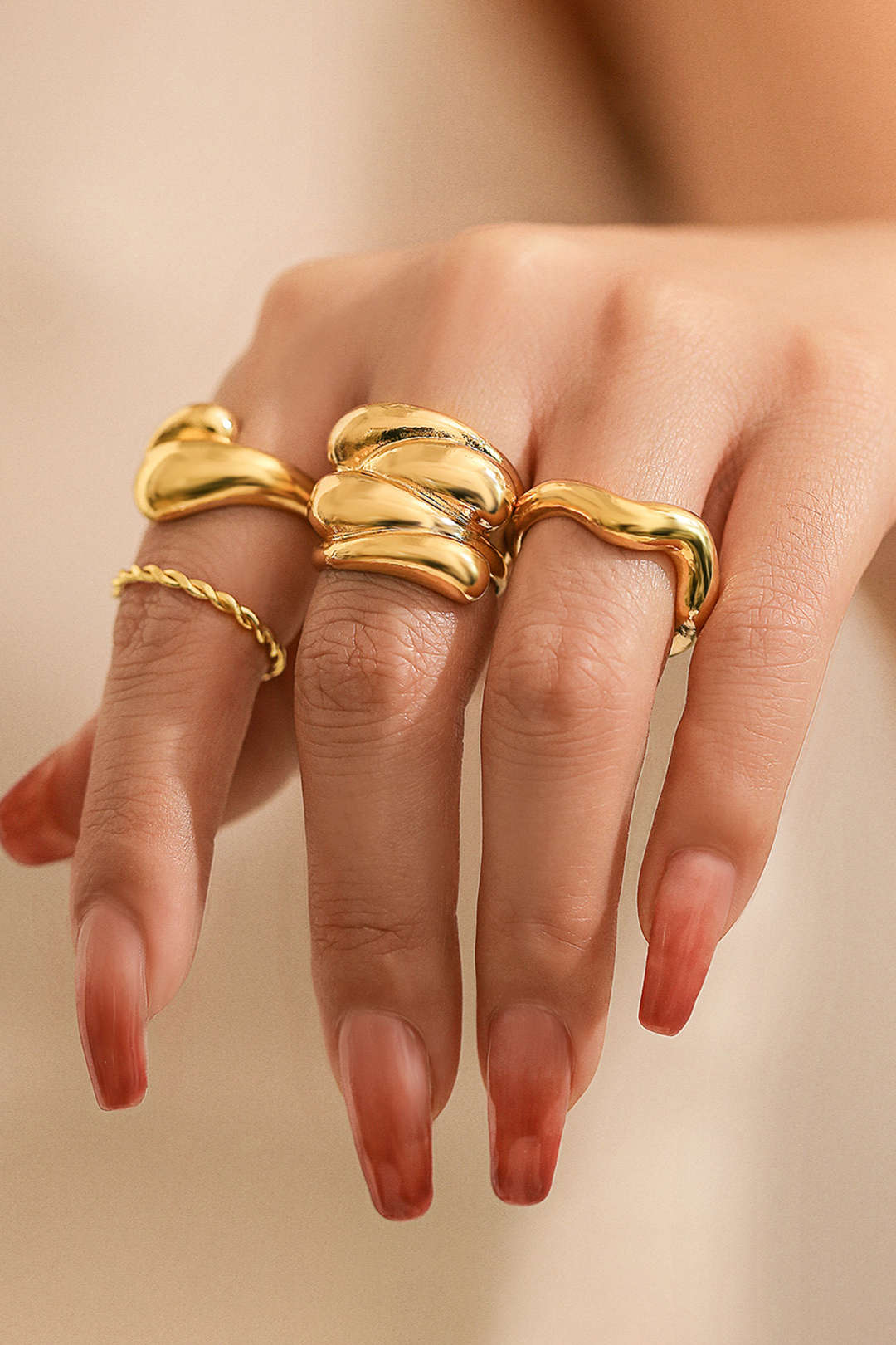 Set of 4 Metal Rings
