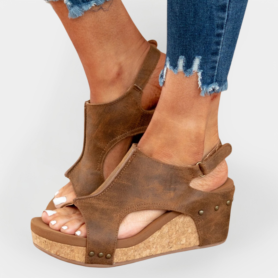 Platform Sandals in Suede