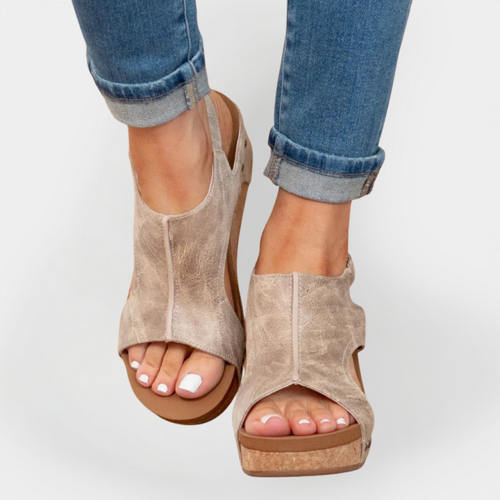 Platform Sandals in Suede
