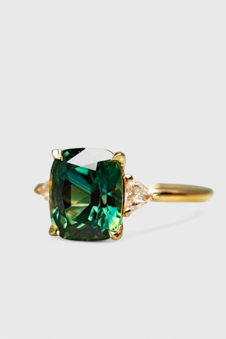 Elegant Ring in Green Emerald with Gold Finish