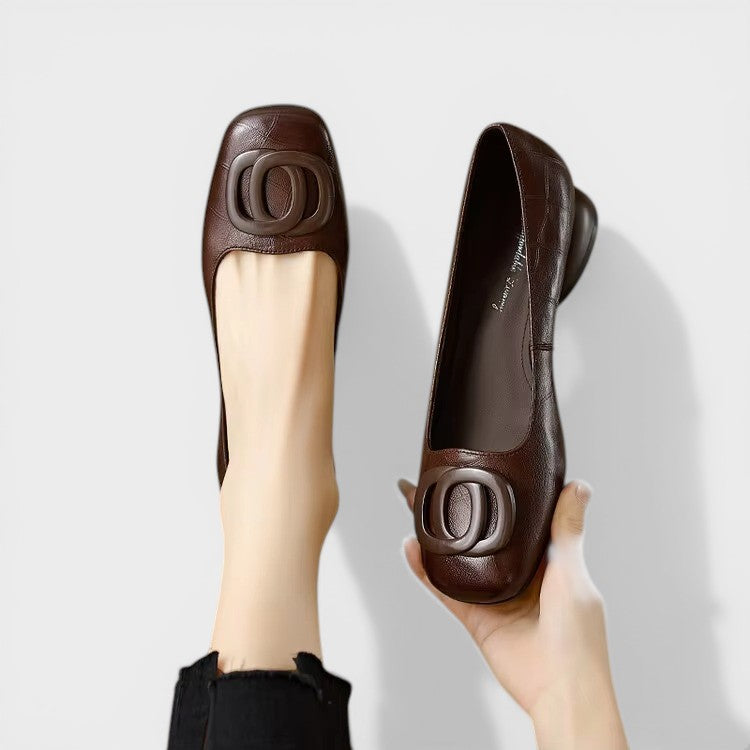Ballerina in Leather Opium