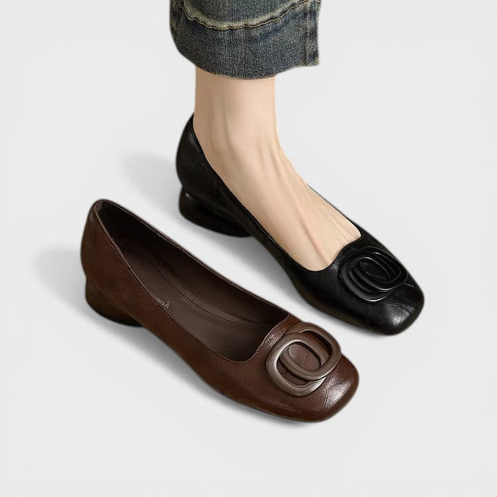 Ballerina in Leather Opium