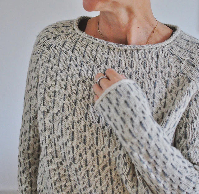 Victoria | Elegant grey jumper with boat neck
