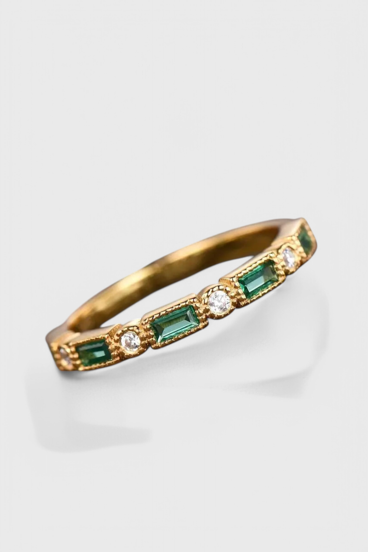 Vintage Gold Ring with Green Zircon